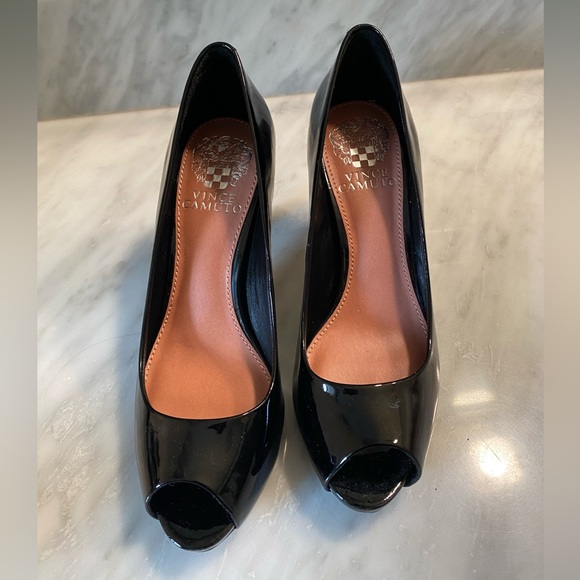 NEW Vince Camuto Peep-toe Pumps - women’s size 5.5 - Picture 1 of 3